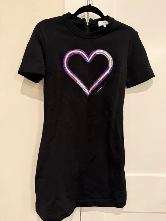 CARVEN Short Sleeve Heart Dress Size Medium EUC - Picture 11 of 15
